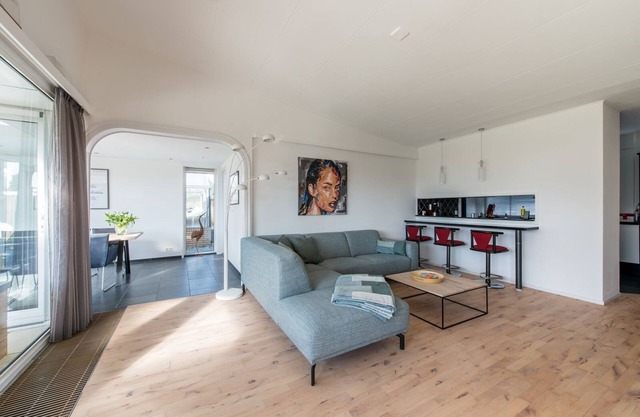 Hermosa casa recientemente amueblada con gran jardín en Kortgene con embarcadero privado