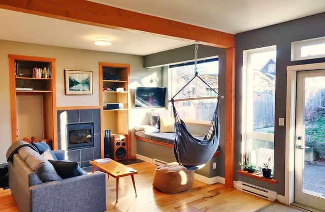 Beautiful relaxing modern 3 BR new home in Cumberland village - month rental