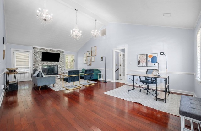 Beautiful, renovated, spacious 5Bed/3bath home in peaceful, safe neigbourhood