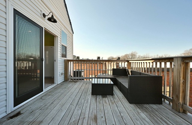 Beautiful Renovated 3-bedroom house with WiFi and AC in lovely Louisville