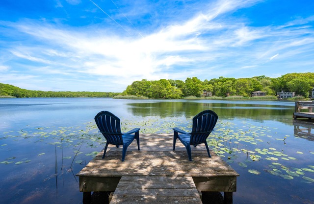 Beautiful newly renovated house water views located on Big Fresh Pond