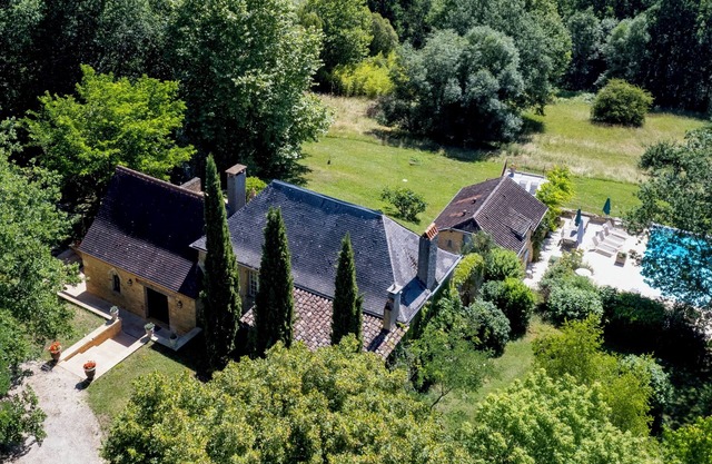 Auténtica casa decorada con esmero, vista impresionante, piscina climatizada