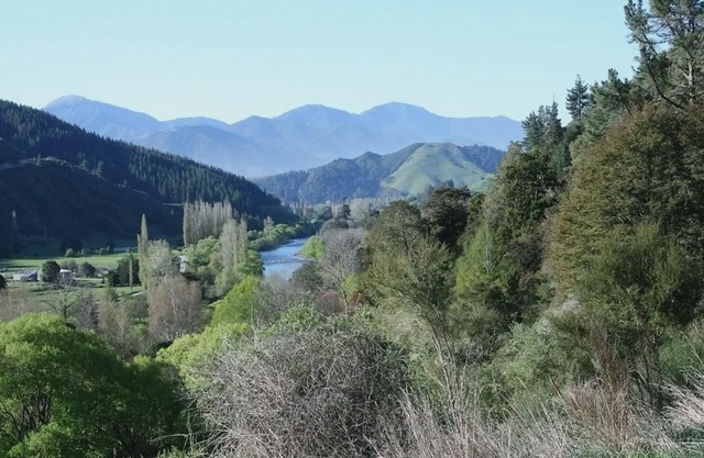 Beautiful river and mountain view farm cottage