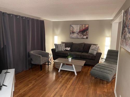 Beautiful Room,23