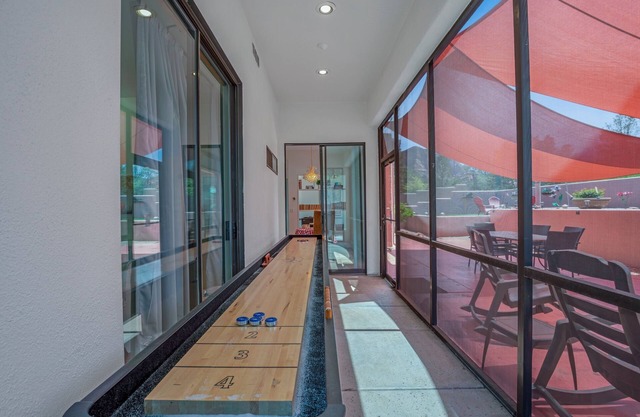 Beautiful Sedona Home, Redrock Views, Hot Tub and Free Bike