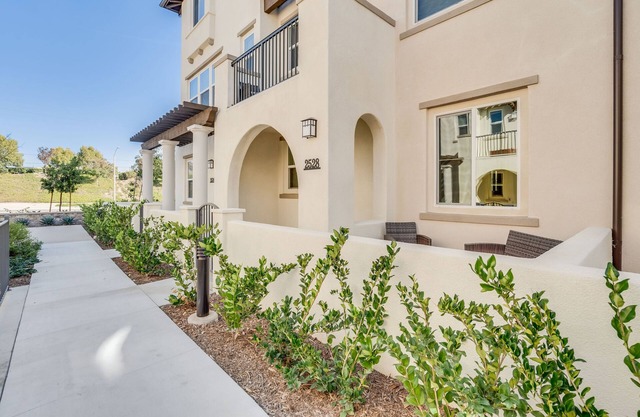 Beautiful Smart Home located Minutes from the Beach!!