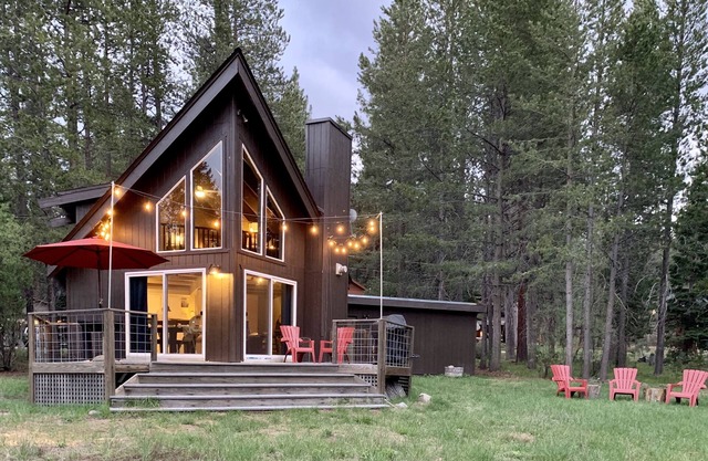 Hermoso South Lake Tahoe Meadow View Chalet