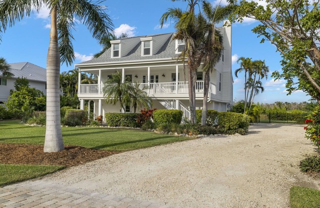 Beautiful Southern Charmer home overlooking the Dunes Golf Course and Wildlife pond