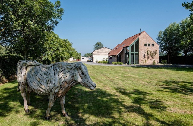 Hermosa y espaciosa casa de vacaciones en la reserva natural de Brujas
