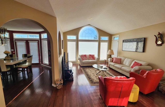 Beautiful, Spacious & Serene Home in Springbank Estates!