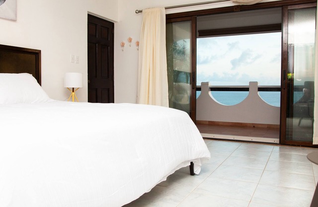 Beautiful spacious Studio with spectacular view