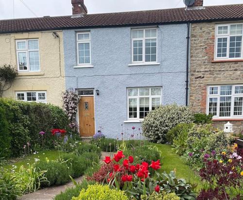 Beautiful stone cottage in peaceful village