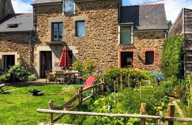 Hermosa casa de campo de piedra, renovada, todo confort entre tierra, mar y Rance