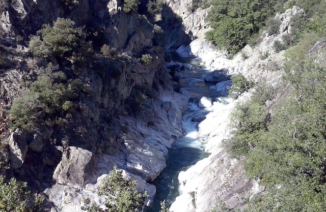 Hermosa casa de piedra en una parcela de 7000m ² con vistas en el sur de Ardèche
