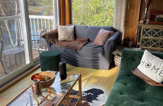 Beautiful Stoney Lake Cottage
