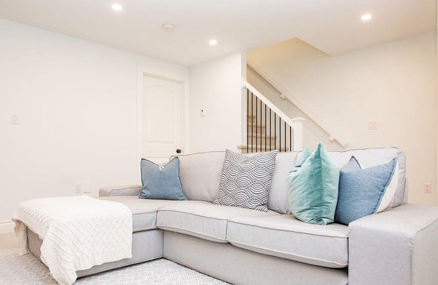 Hermosa Stratford Condo