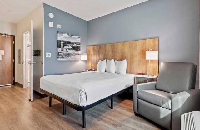Beautiful Studio apartment (418316) by Houzlet