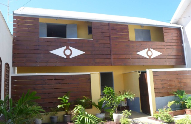 Hermoso estudio cerca del océano en Terre Sainte,