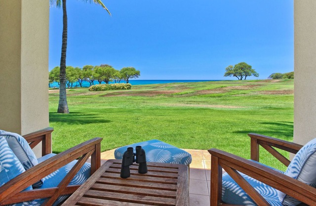 Hermosa puesta de sol y vistas al mar desde su Lanai en este condominio de 2 camas, 2 1/2 baños personalizados (KL23D)