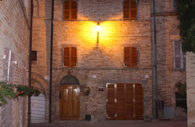 Hermosa casa de pueblo en Medieval Hilltop Village