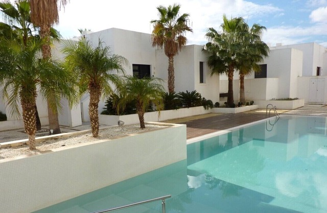 Precioso apartamento con vistas directas al mar en Macenas