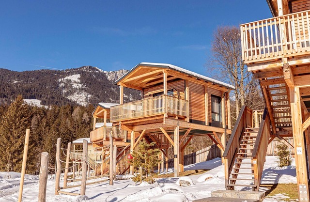 Casa atmosférica con lavavajillas, en un parque de vacaciones en la Gailtal