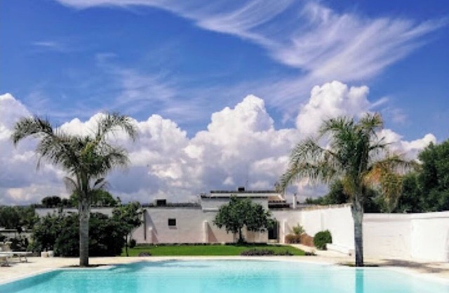 Beautiful Triple Room in Ancient Masseria Near the sea in a Quiet Olive Trees