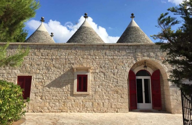 Trullo Villa bellamente renovada con piscina de agua salada