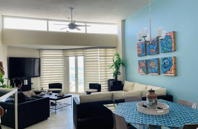 Beautiful two bedroom Beach Paradise Apartment