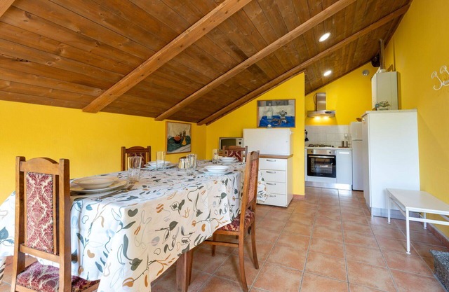 Maravillosa casa de vacaciones con piscina, WIFI, TV, patio, vista panorámica, aparcamiento