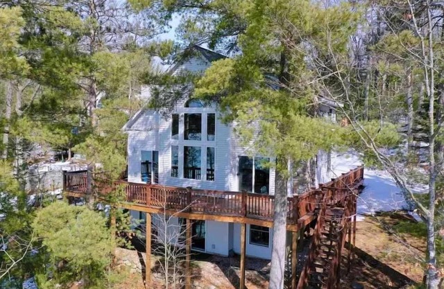 Beautiful Vacation Home on Crystal Clear Bear Lake
