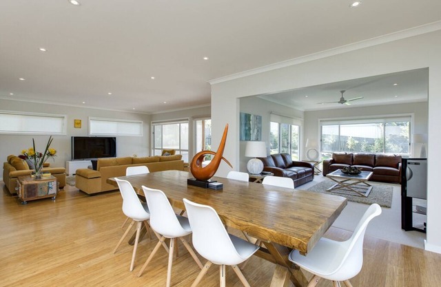 Beautiful Vibe Energy Escape Lux w Bonuses Phillip Island 100m to nature inlet