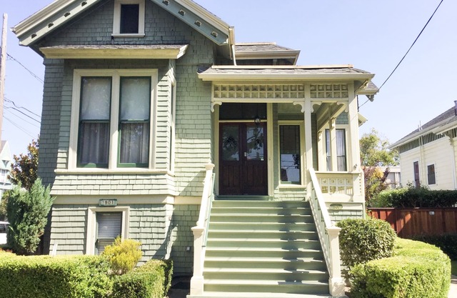 NUEVA LISTA - En el corazón de Alameda. Minutos de San Francisco