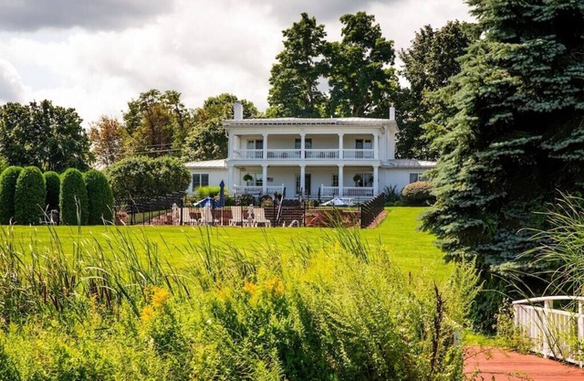 Beautiful Victorian Lake Front Estate