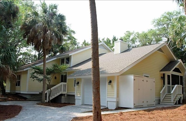Casa renovada con hermosa vista del lago Blue Heron