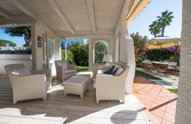 Hermosa villa a 50 metros del mar
