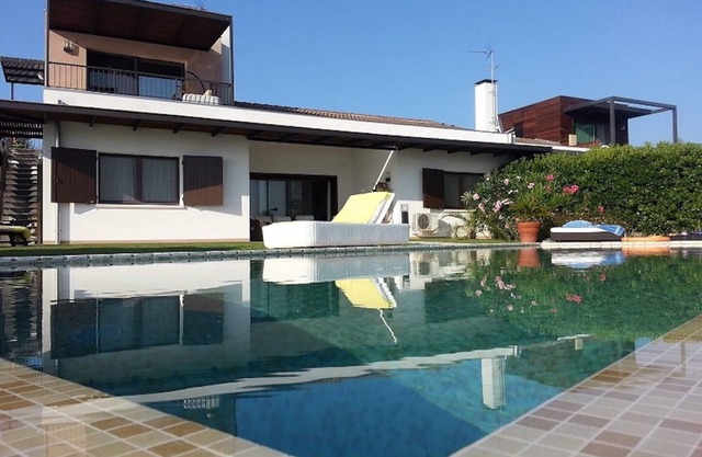 Hermosa villa con piscina privada de Beahost