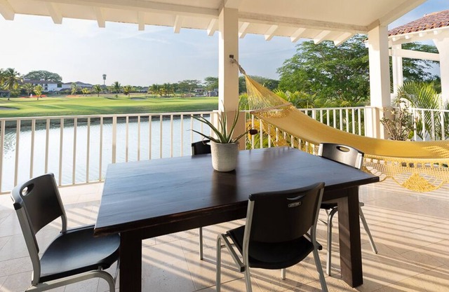 Esta magnífica villa con piscina privada y 4 dormitorios