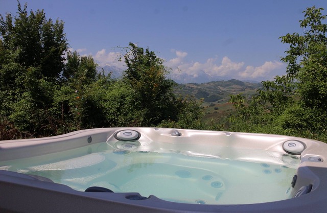 Hermosa villa y piscina spa cerca del mar con espectaculares vistas. Wi-Fi gratis