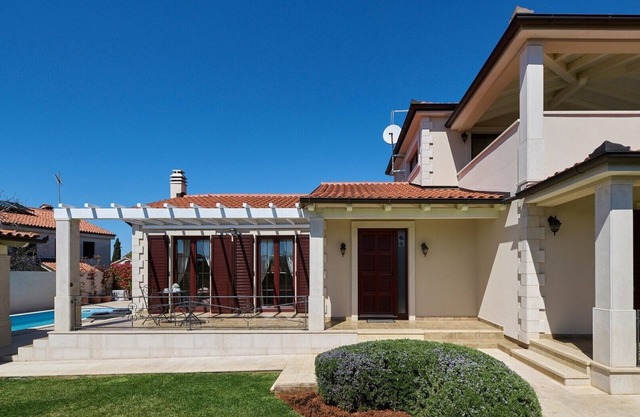 Villa Bellissima / Charming Villa Bellissima near Poreč, Istria