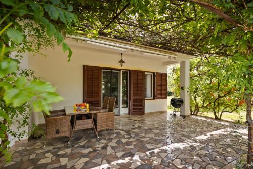 Beautiful Villa Casa Theresa with grill in Porec