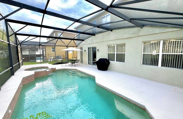 Beautiful Villa close to Disney and Golf Courses