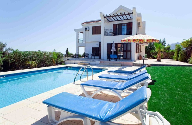 Hermosa villa, Edremit con piscina privada, todas las comodidades, wifi, impresionantes vistas