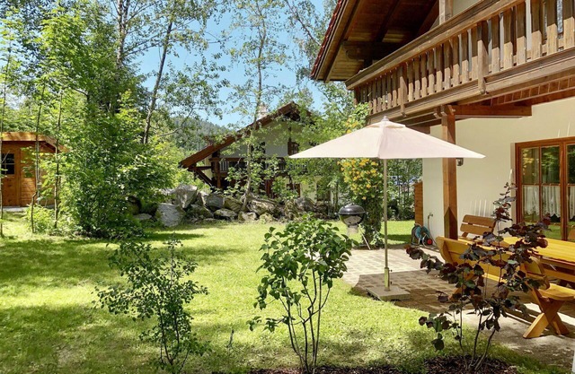 Preciosa casa de vacaciones con WIFI, TV, terraza, mascotas permitida y aparcamiento