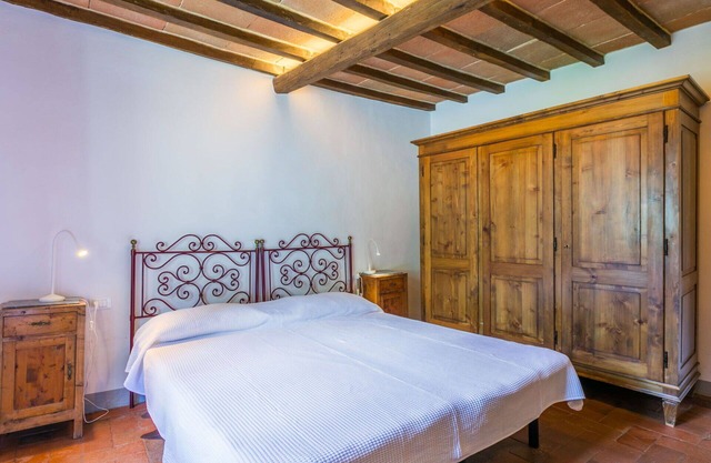 Estupenda casa de vacaciones con WIFI, TV, patio, vista panorámica y aparcamiento