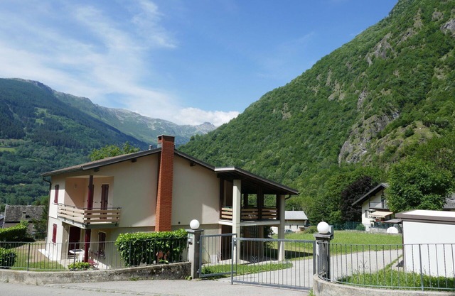 Casa de vacaciones con WIFI, TV, terraza, mascotas permitida, vista panorámica, aparcamiento