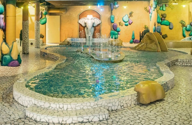 Estupenda casa de vacaciones para 6 personas con WIFI, piscina, TV, terraza y aparcamiento