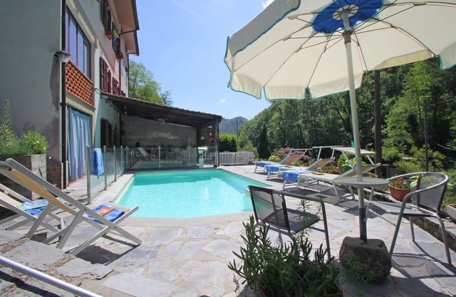 Preciosa casa de vacaciones con piscina privada, WIFI, TV, mascotas permitida y aparcamiento