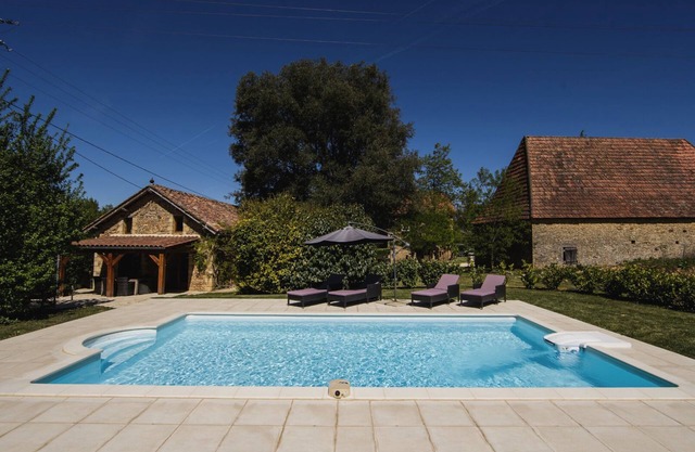 Hermosa villa para 6 personas con piscina privada!
