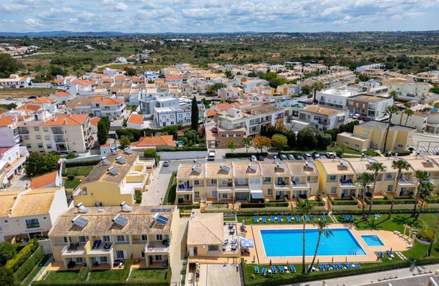 Maravillosa casa de vacaciones para 6 personas con piscina, A/C, WIFI, TV, terraza y aparcamiento